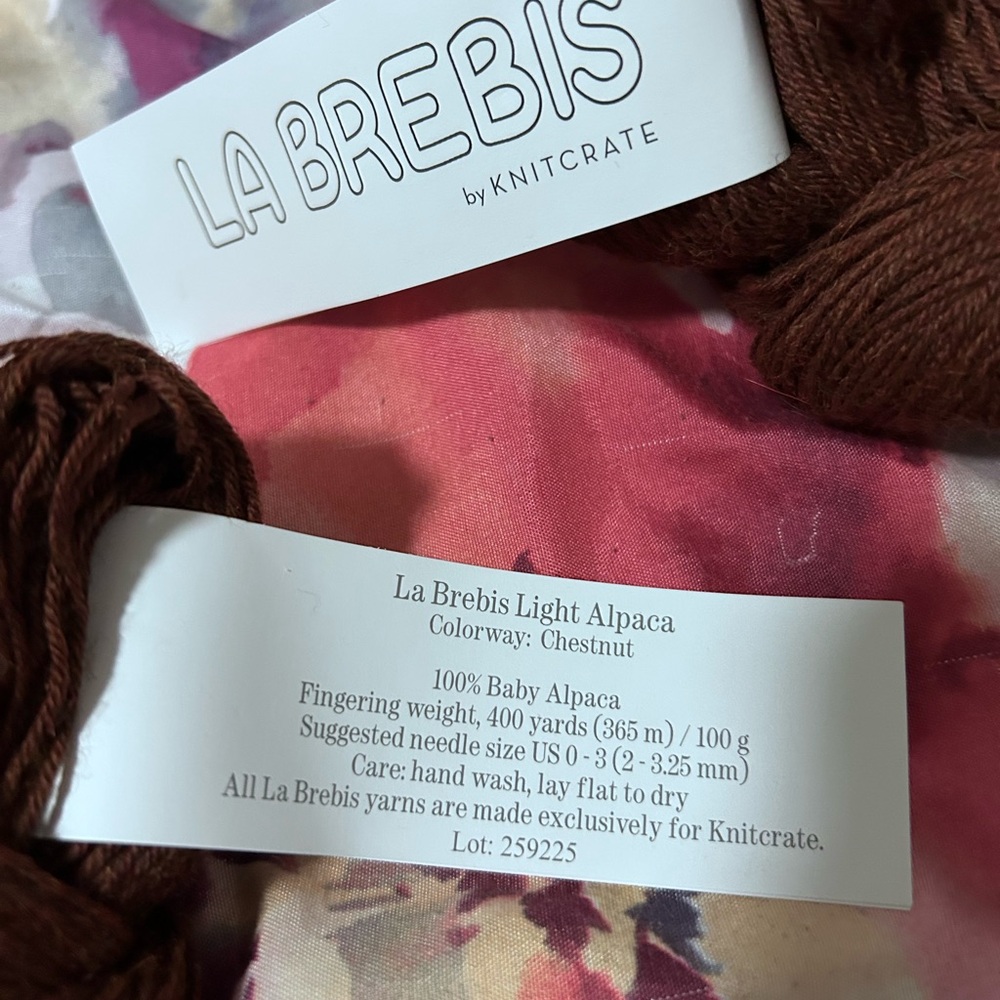 La Brebis Baby Alpaca Yarn in Chestnut, 2 skein lot - Picture 2 of 2